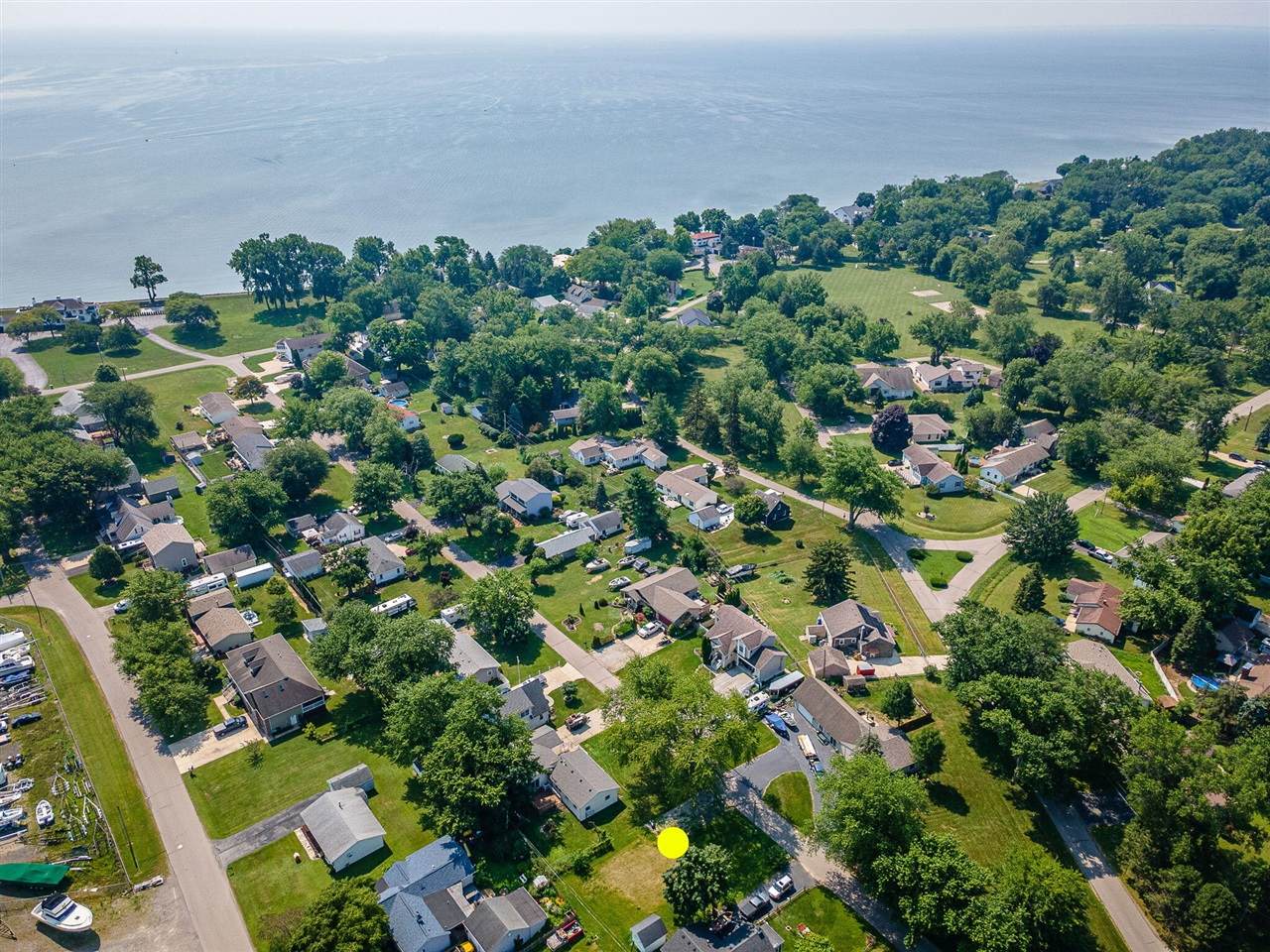 7902 Lake Breeze - Photo 1
