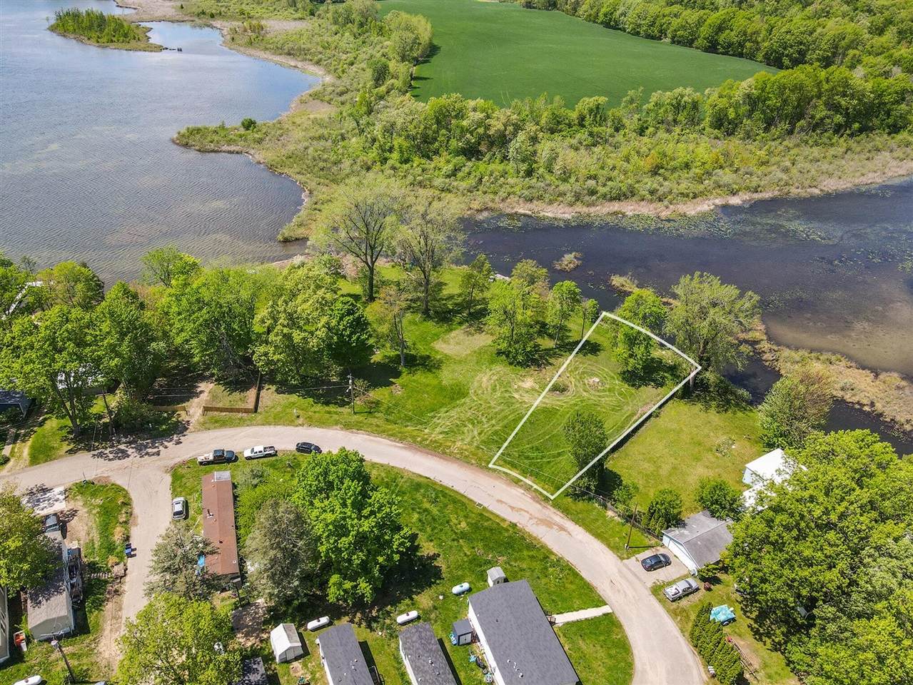 277 Lakeside Drive - Photo 1