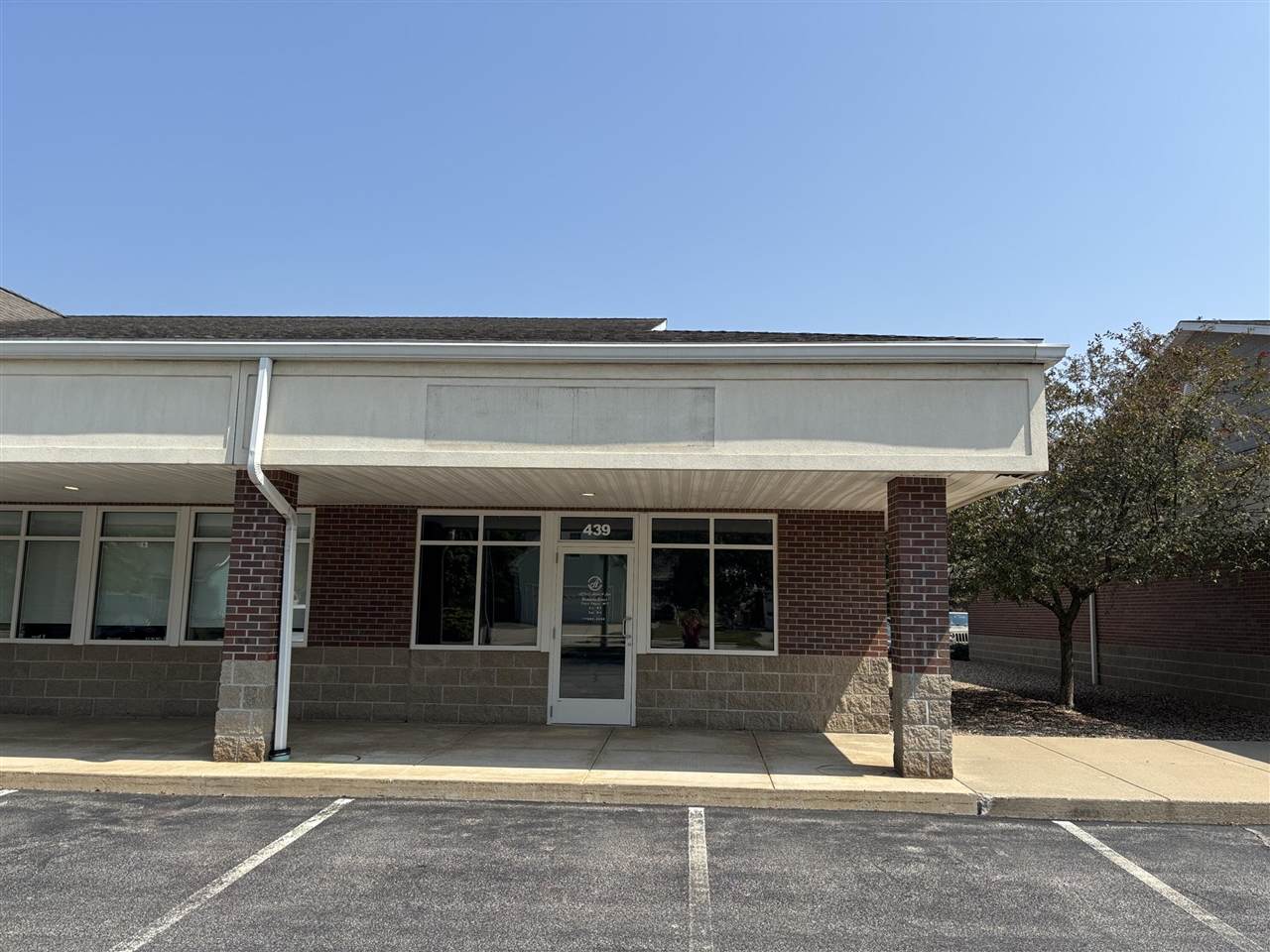 439 Upton - Photo 1