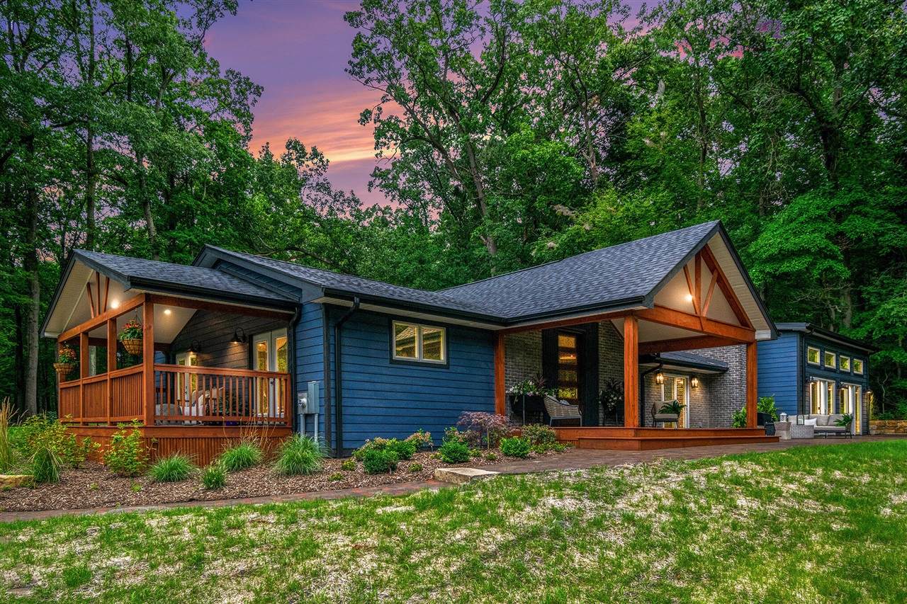 9325 Matthews - Photo 1