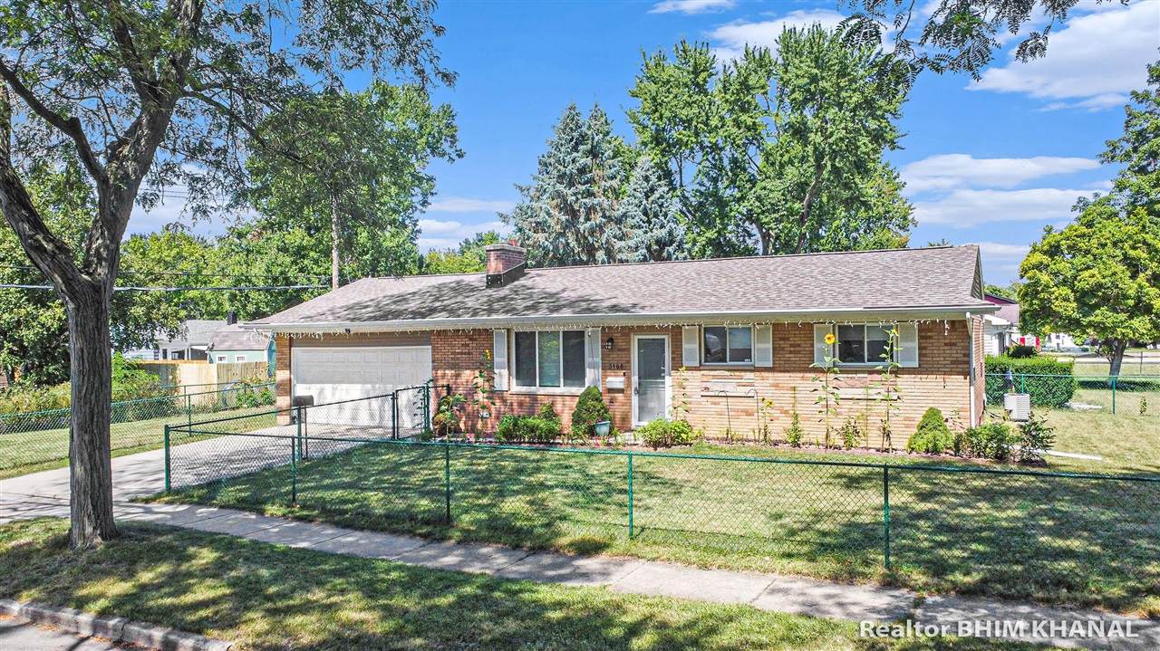 3100 Glenbrook - Photo 1