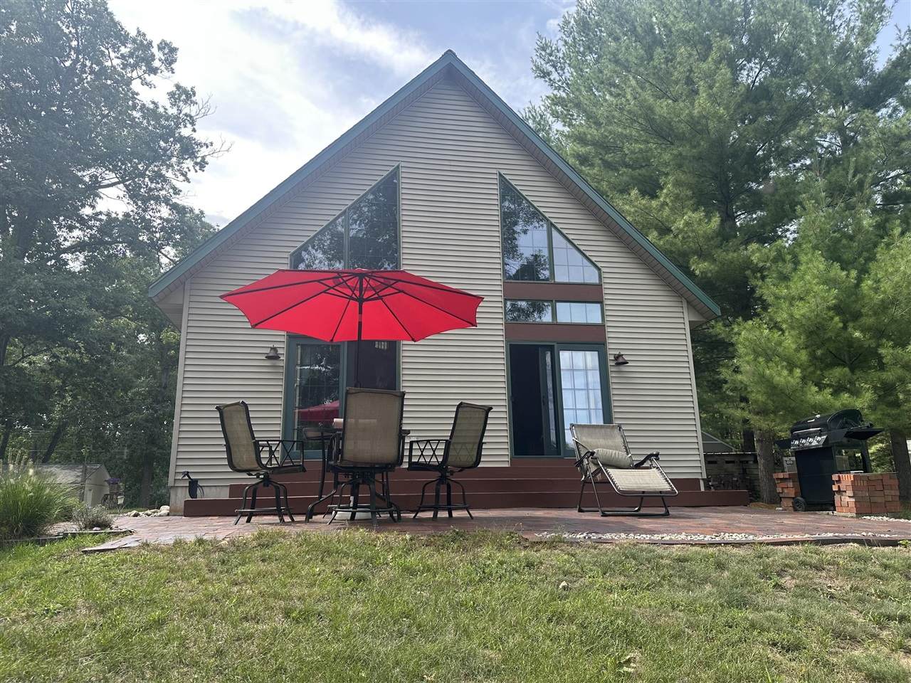 10022 Rebecca - Photo 1