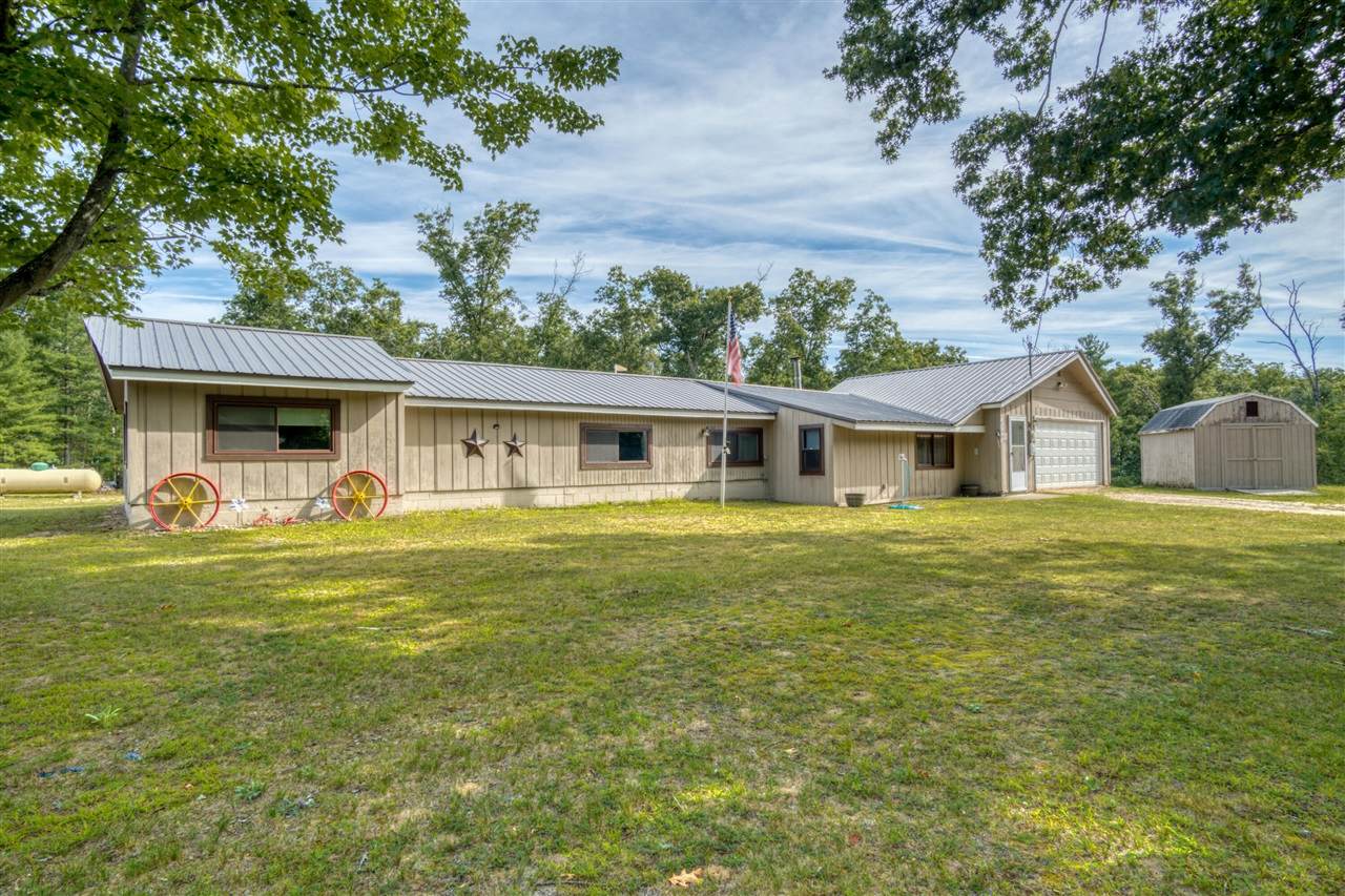 8298 Hollyhock - Photo 1