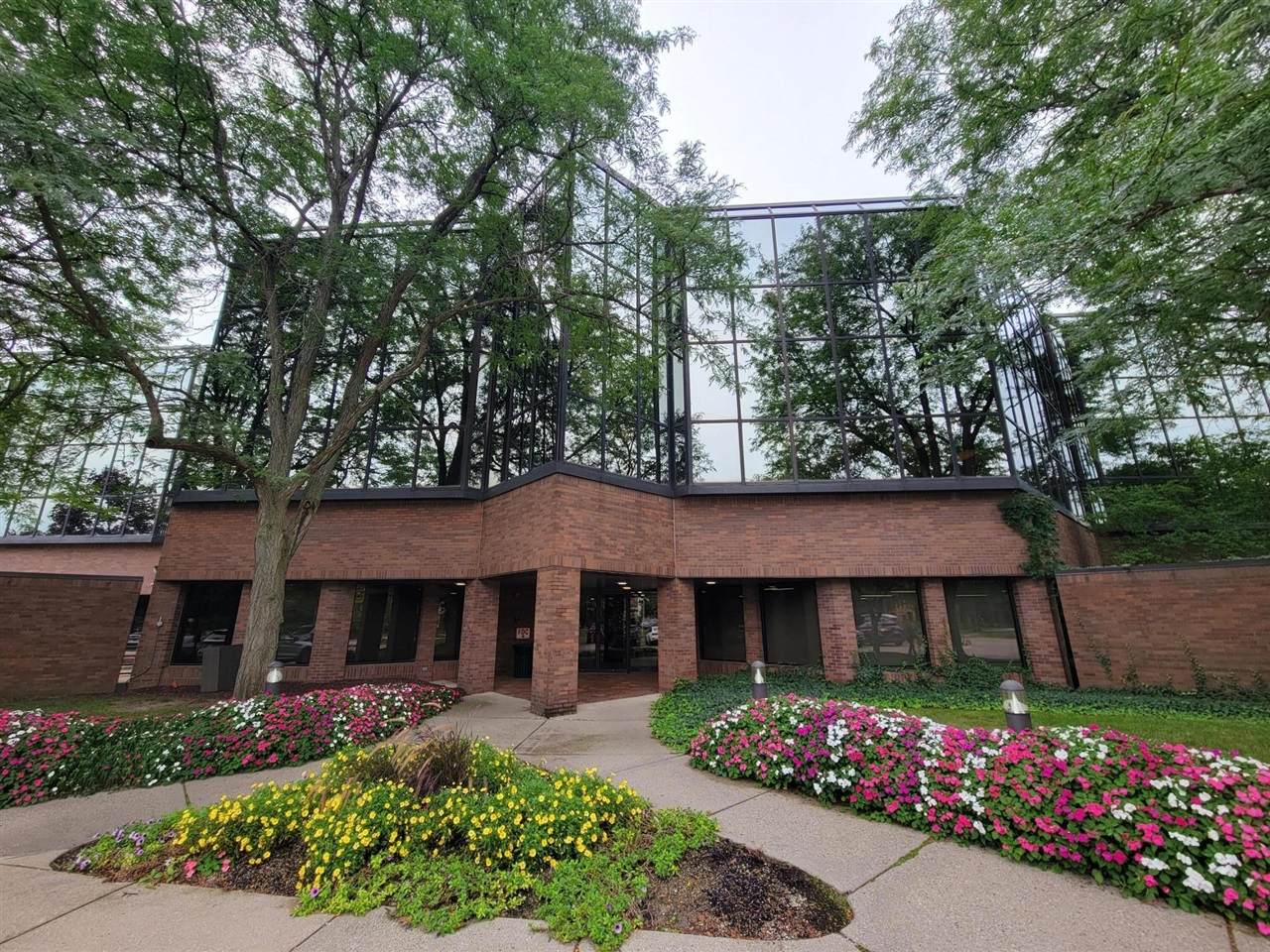 900 Victors - Photo 1