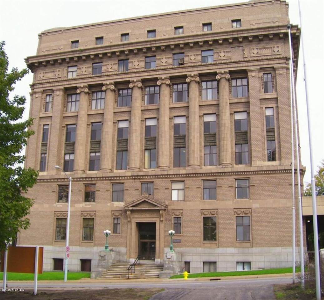 233 Fulton - Photo 1