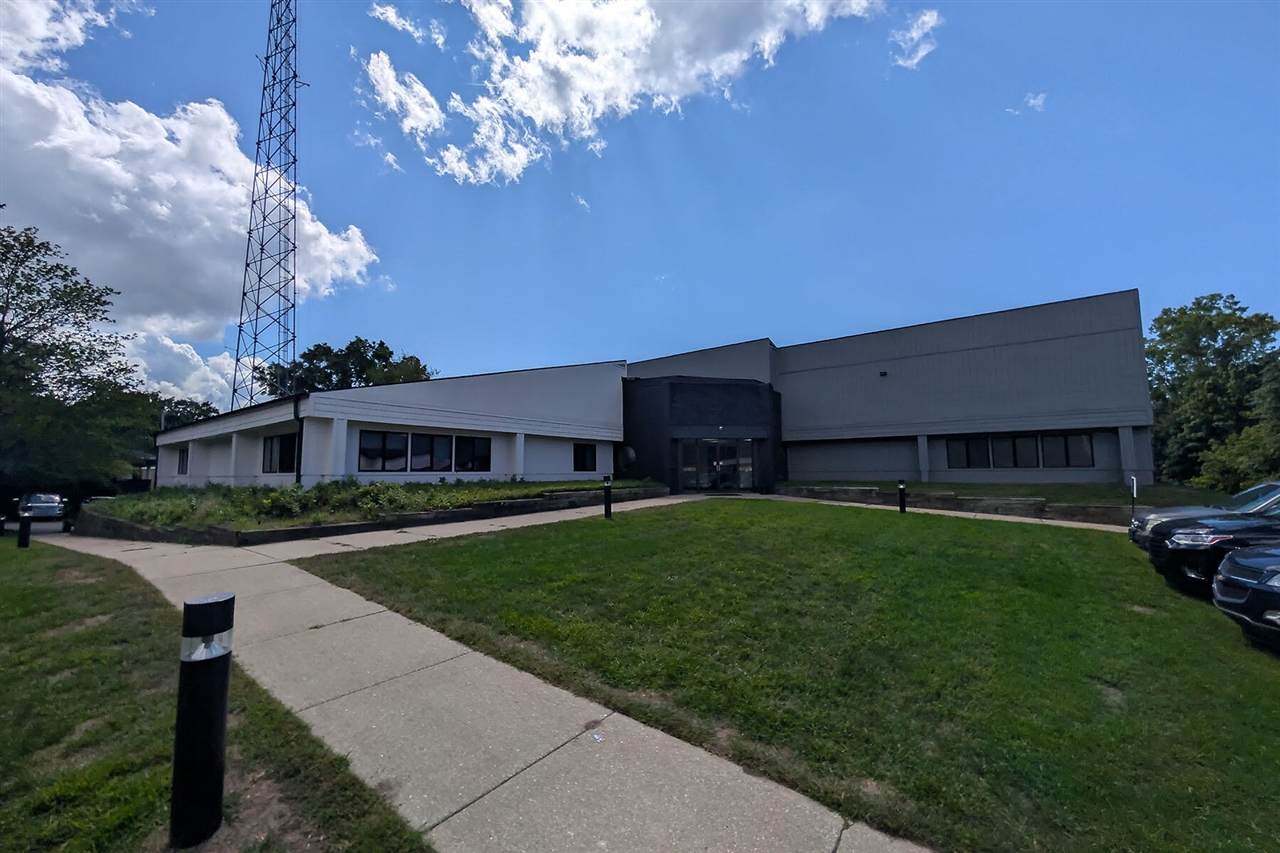 3375 Merriam - Photo 1