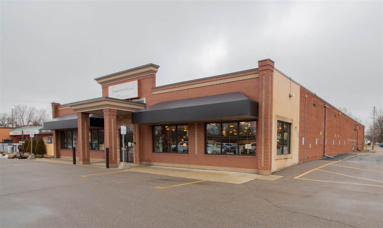 4217 Portage - Photo 1