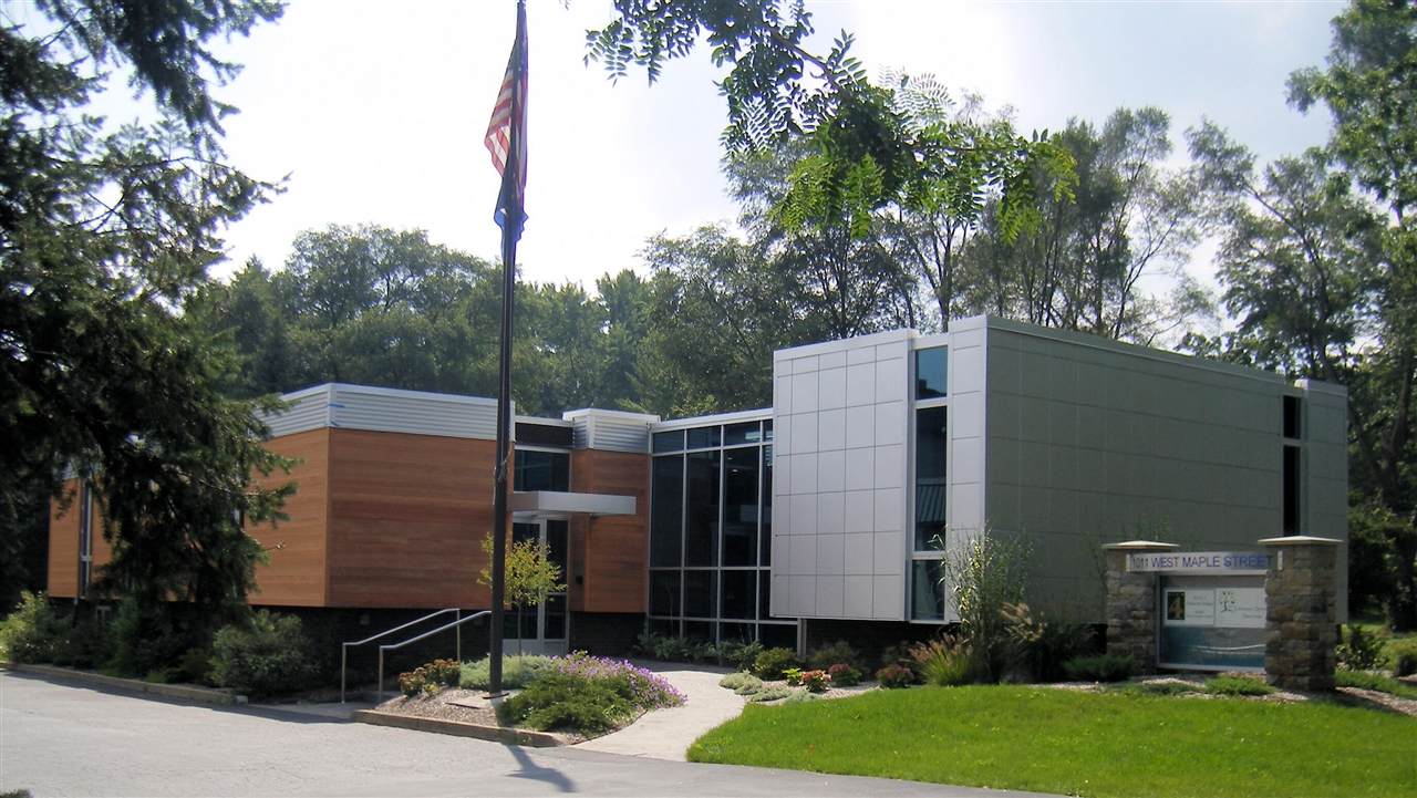 1023 Maple - Photo 1