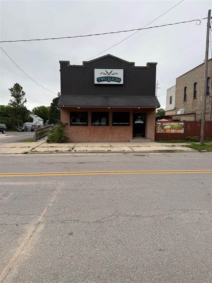 719 Kosciusko - Photo 1