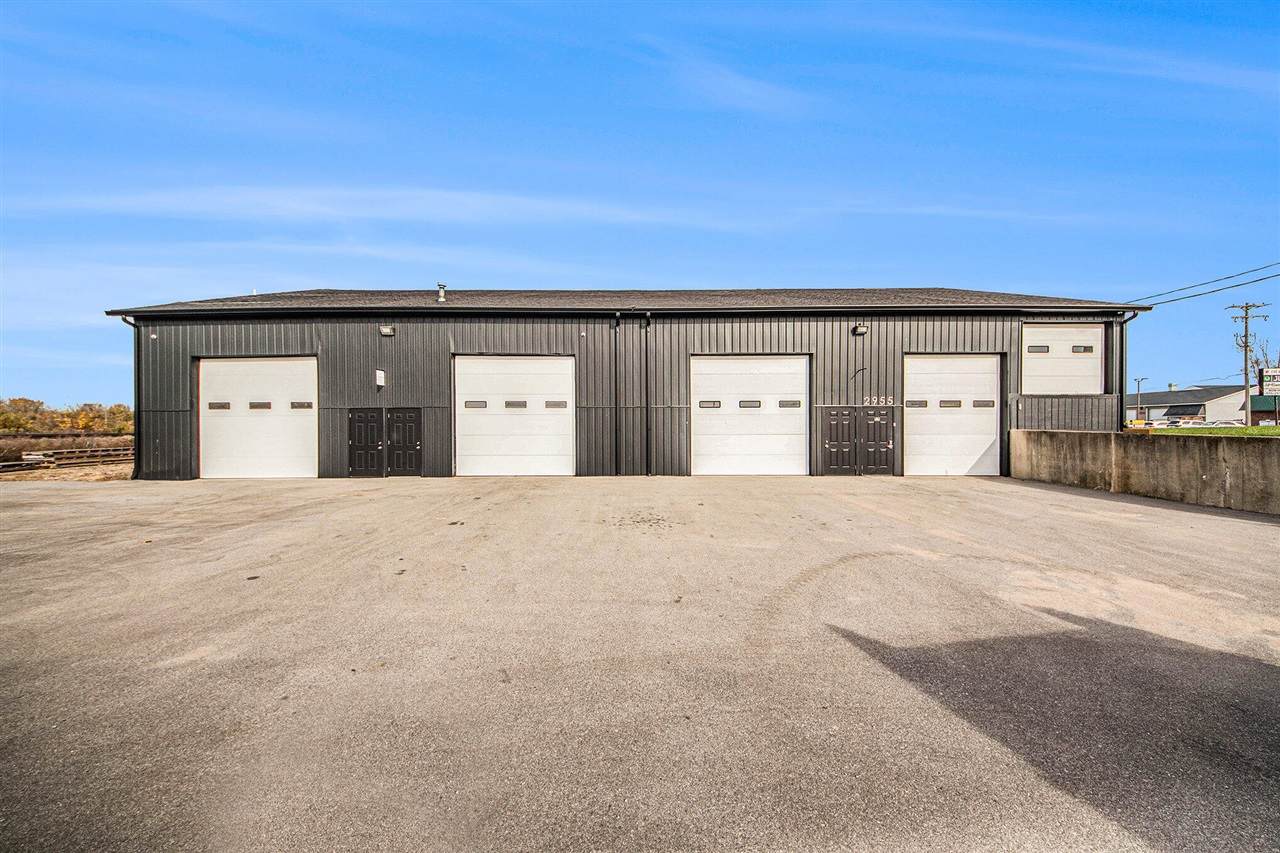 2955 Chicago - Photo 1