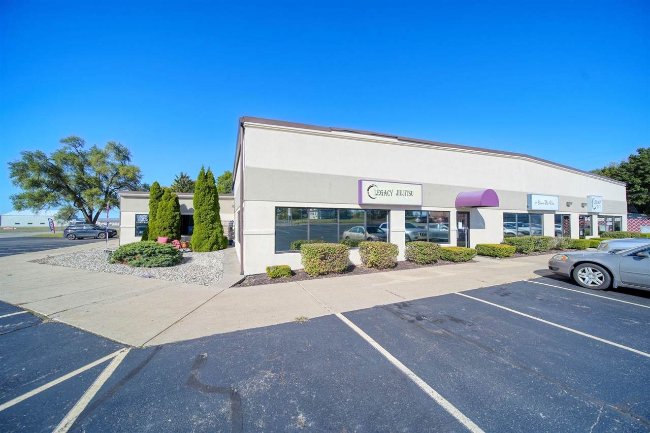 3212 Wildwood - Photo 1