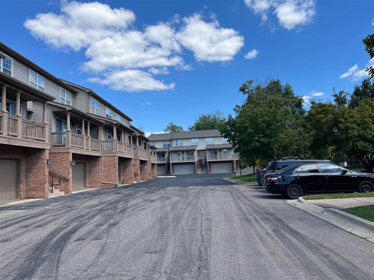 2815 Barclay Way - Photo 1