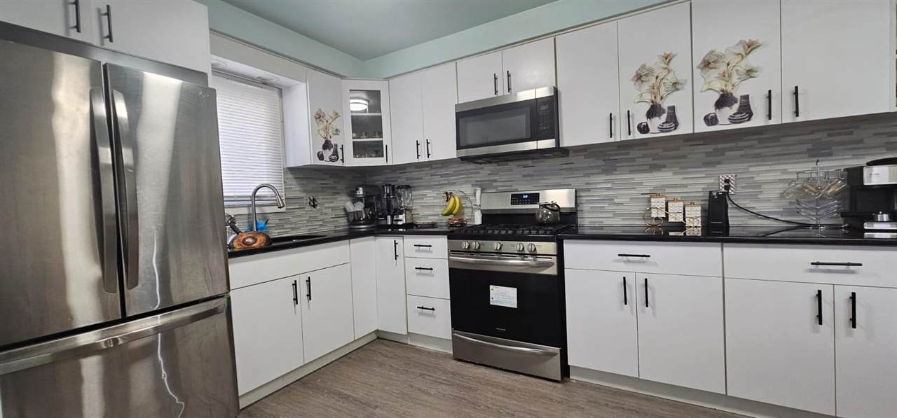 8179 Whitefield - Photo 1