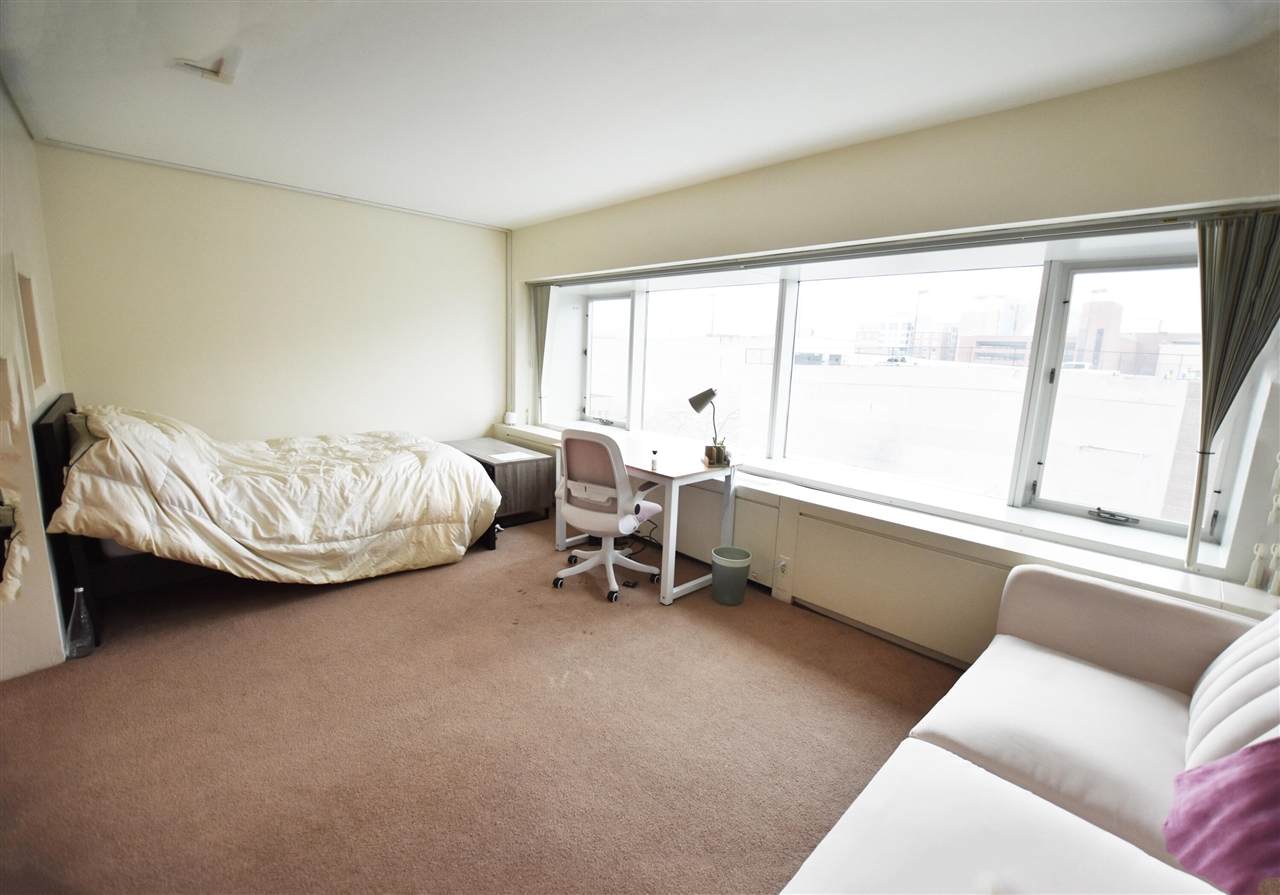 555 William - Photo 1