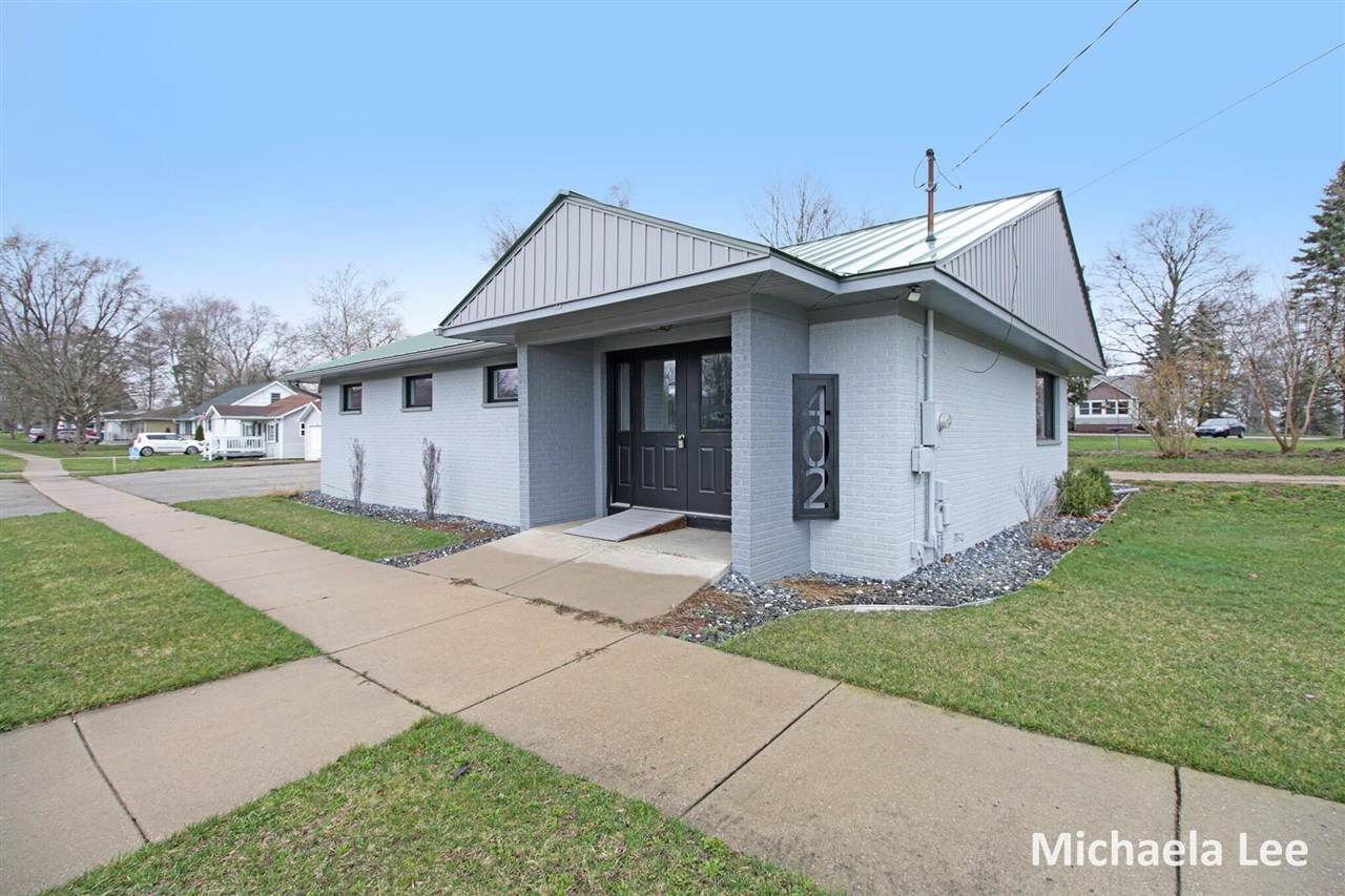 402 Thornton - Photo 1