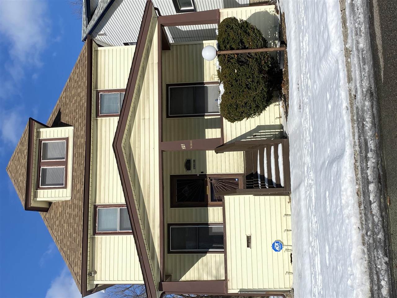 36 Brighton - Photo 1