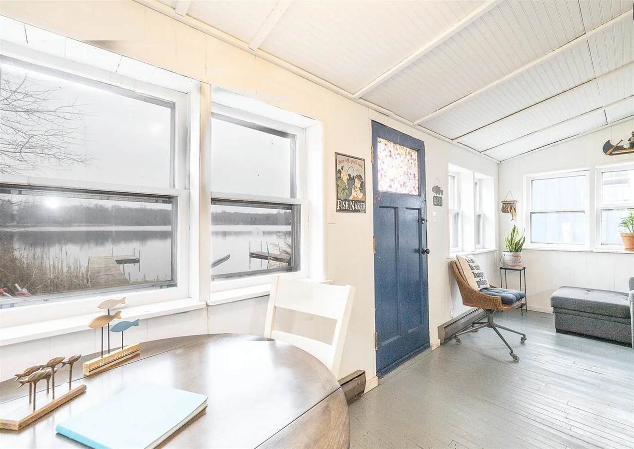 2555 Melvin - Photo 1