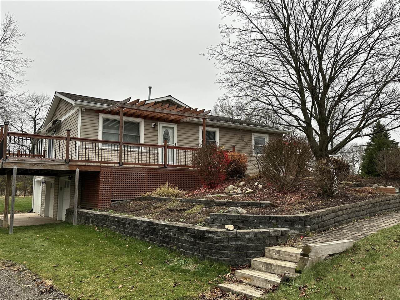 8120 Gregory - Photo 1