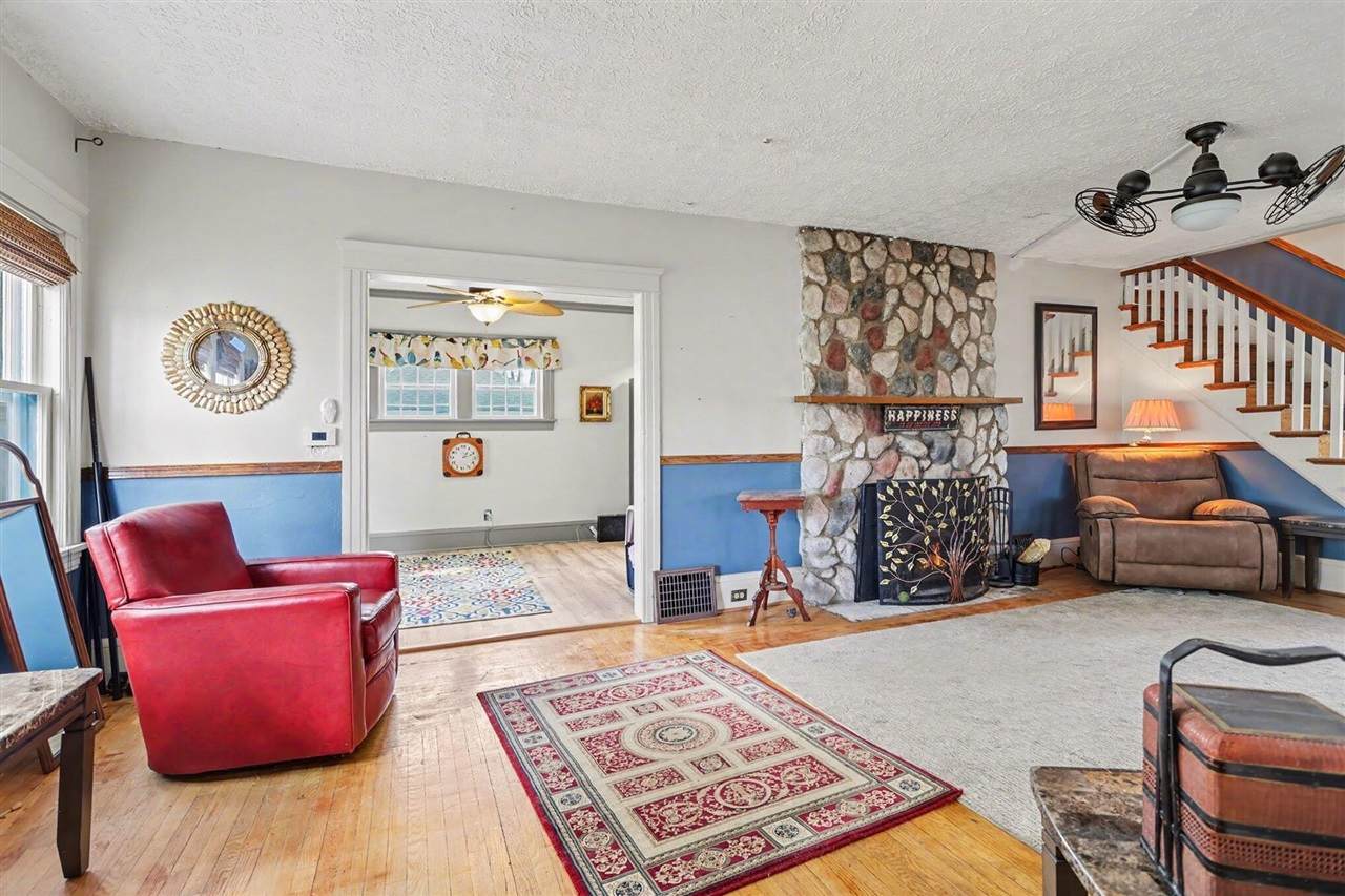 709 Griswold - Photo 1
