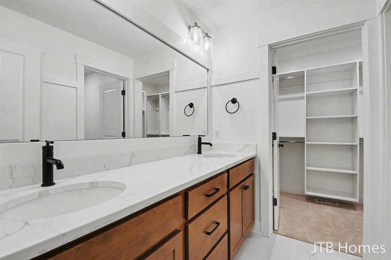 5940 Valley Point - Photo 1
