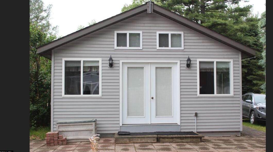 8710 Orleans - Photo 1