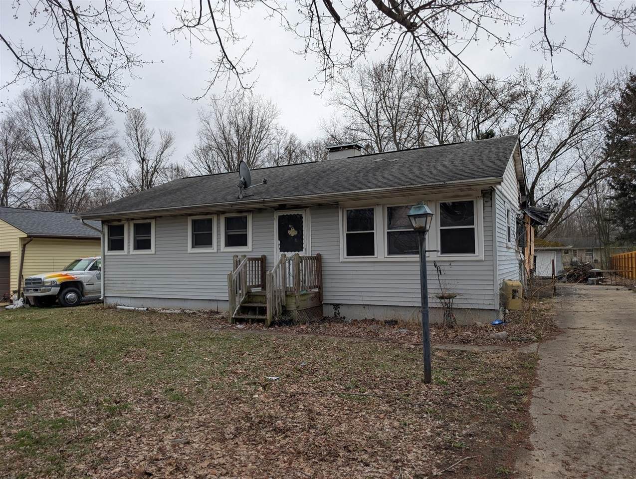 109 Bradley - Photo 1