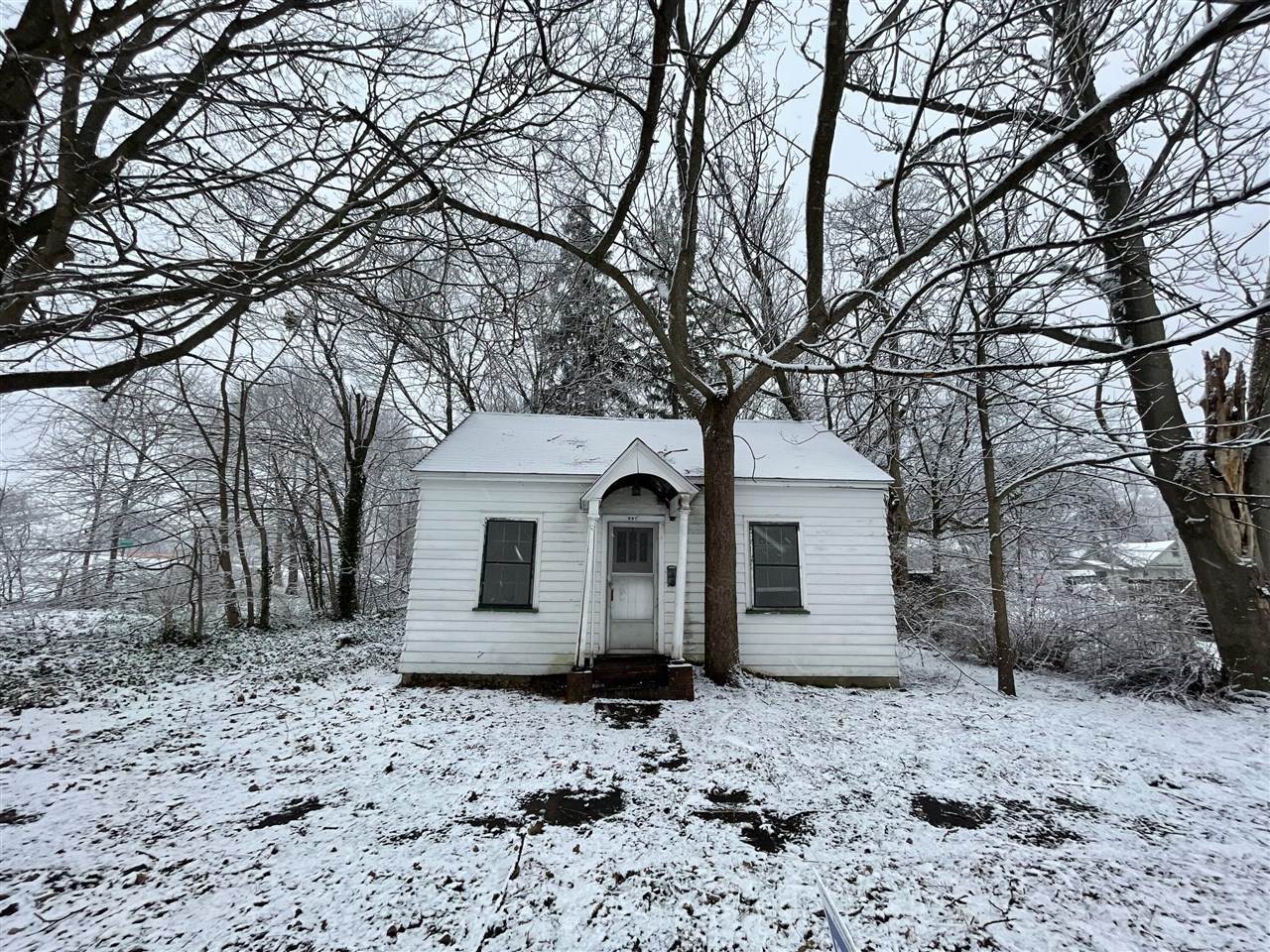 697 Grand - Photo 1