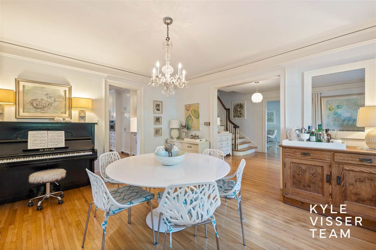 508 Cambridge - Photo 1