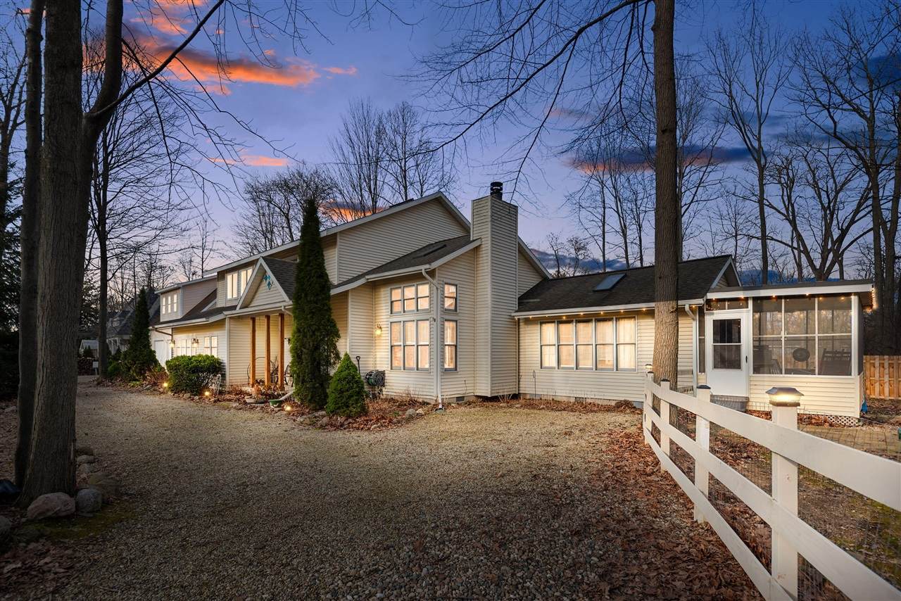 9177 Shady - Photo 1