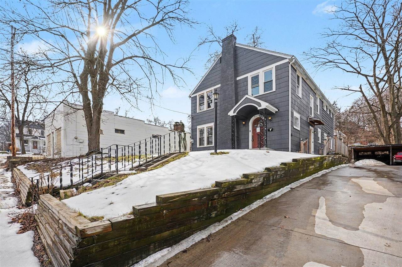 2326 Burdick - Photo 1