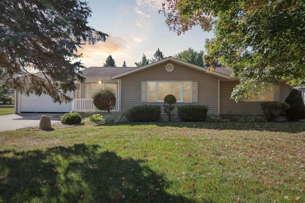 245 Lynbrook - Photo 1