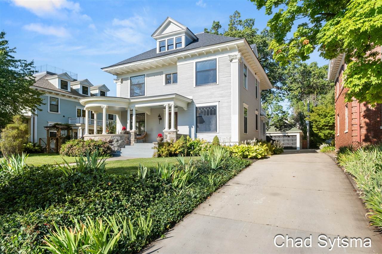 643 Madison - Photo 1