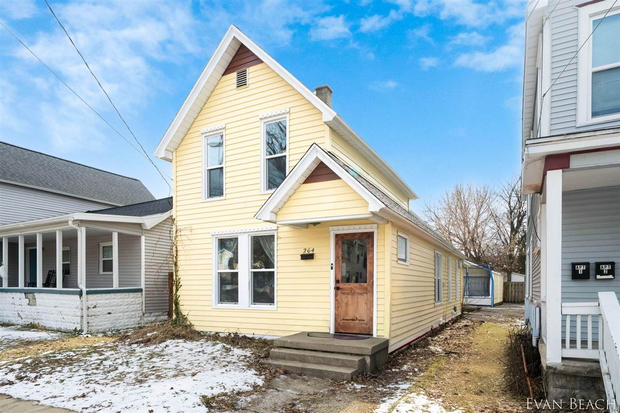 264 Spencer - Photo 1