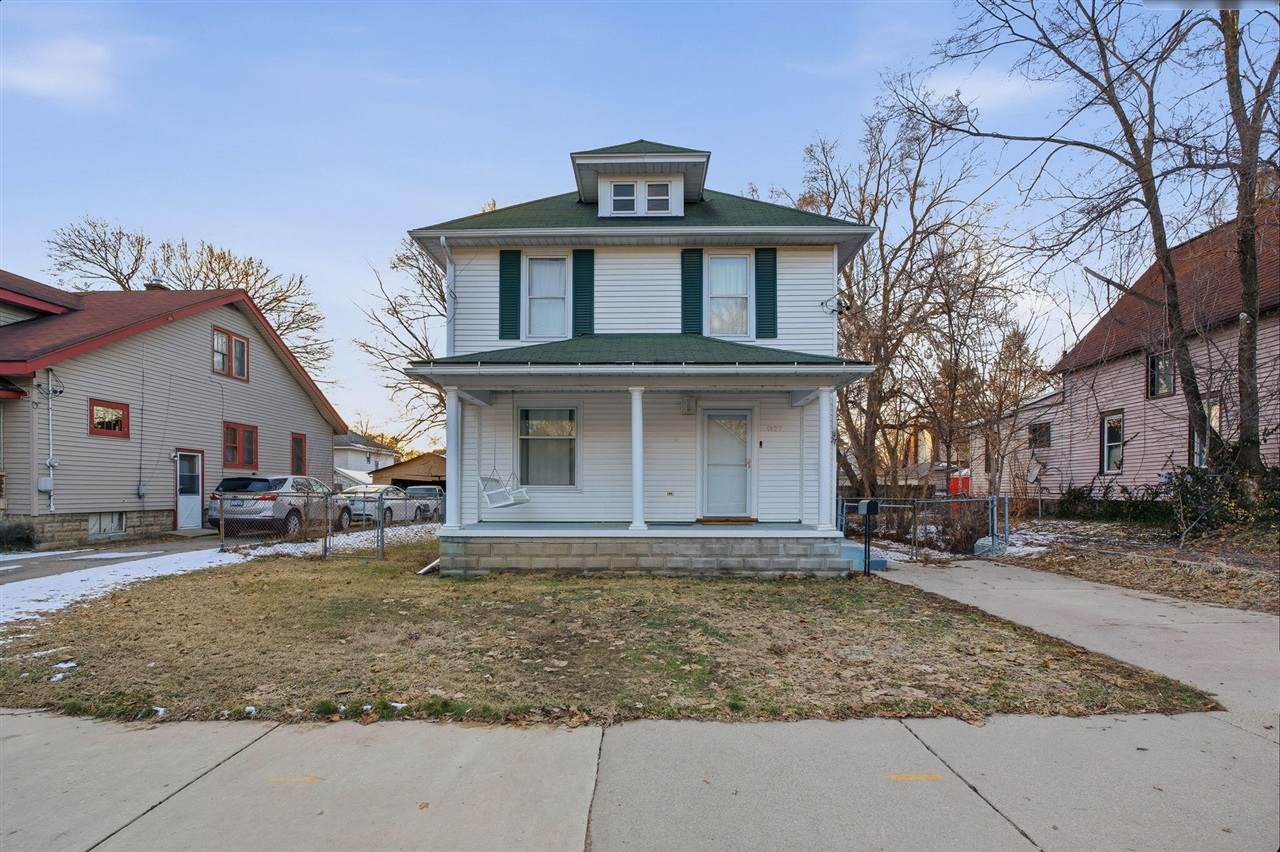 1127 Niagara - Photo 1