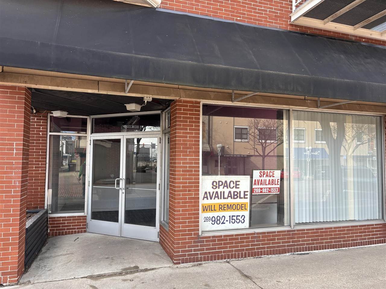 610 Broad - Photo 1
