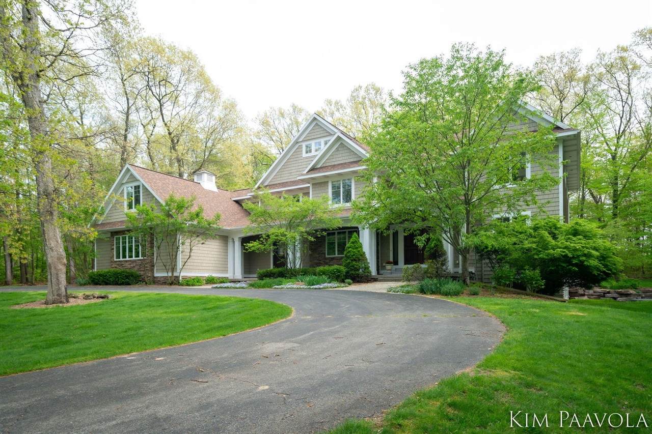 3099 Pickford - Photo 1