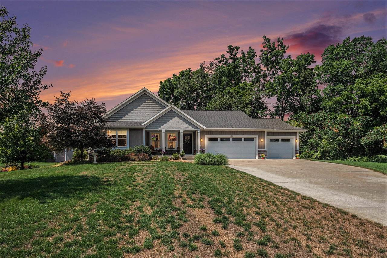 3560 Woodfield - Photo 1