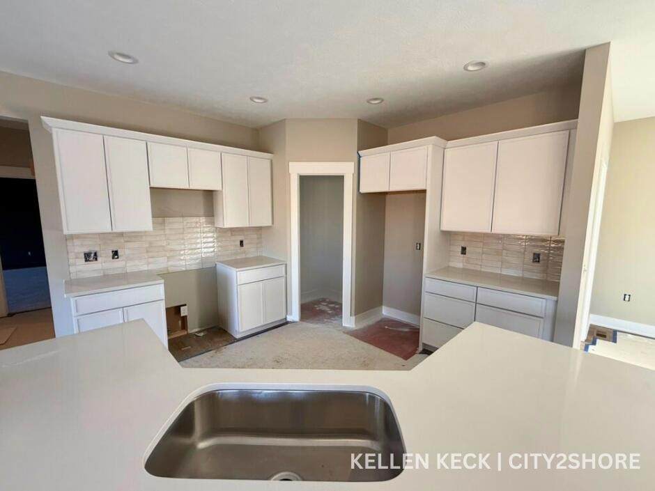 11339 Bancroft - Photo 1