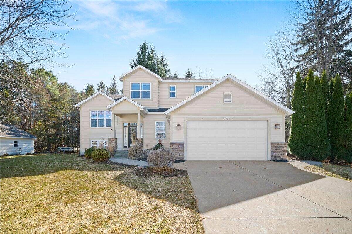 863 Cedar Woods - Photo 1