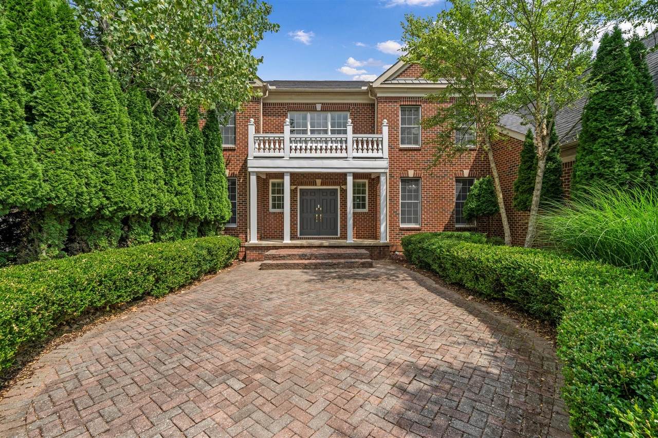 2086 Autumn Hill - Photo 1