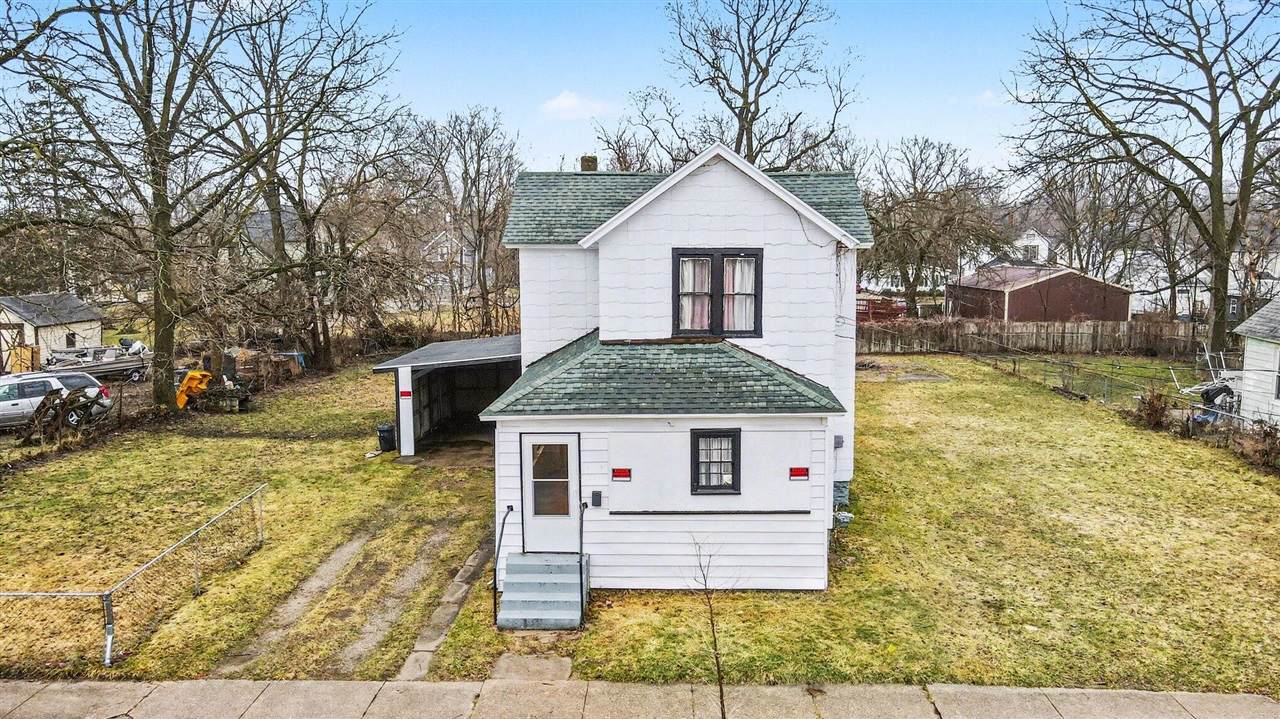 1337 Edwards - Photo 1