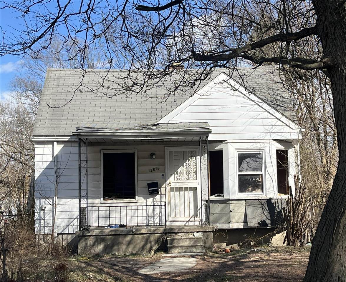 19816 Archdale - Photo 1