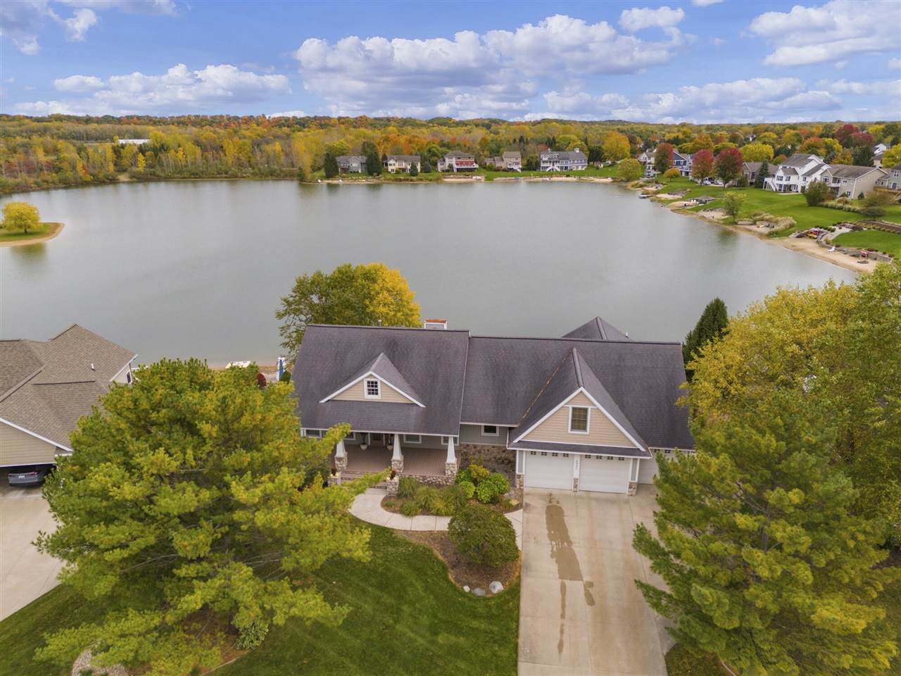 8886 Stonepoint - Photo 1
