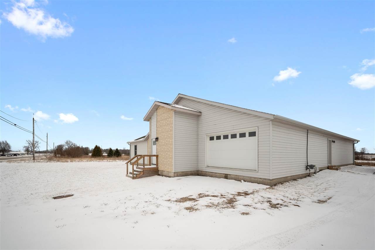 6163 Meridian - Photo 1