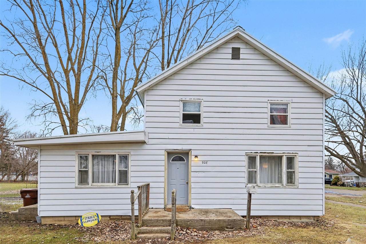 928 Emerson - Photo 1