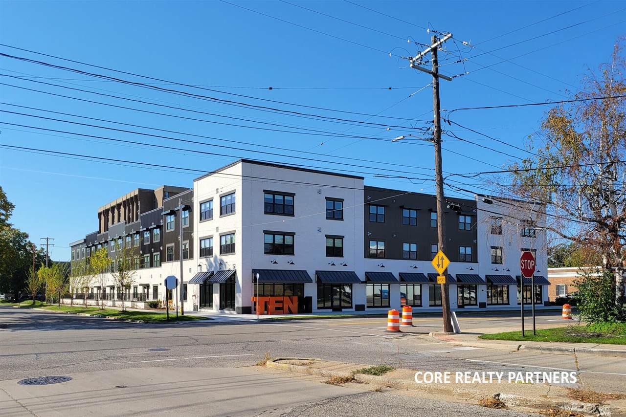 1021 Jefferson - Photo 1
