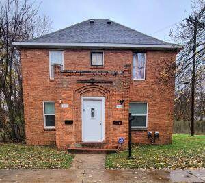 820-822 Wallace - Photo 1