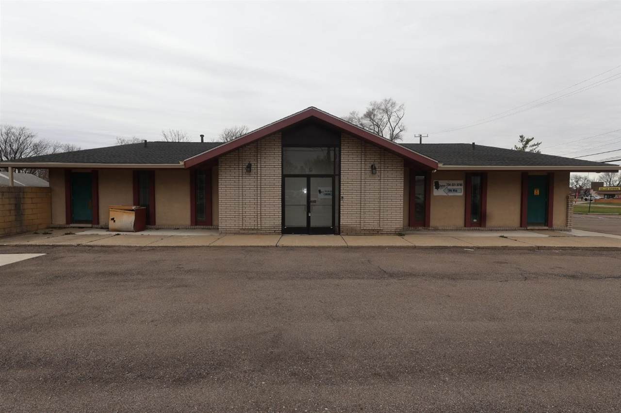 1678 Merriman - Photo 1