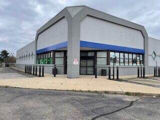 1339 Grand River - Photo 1
