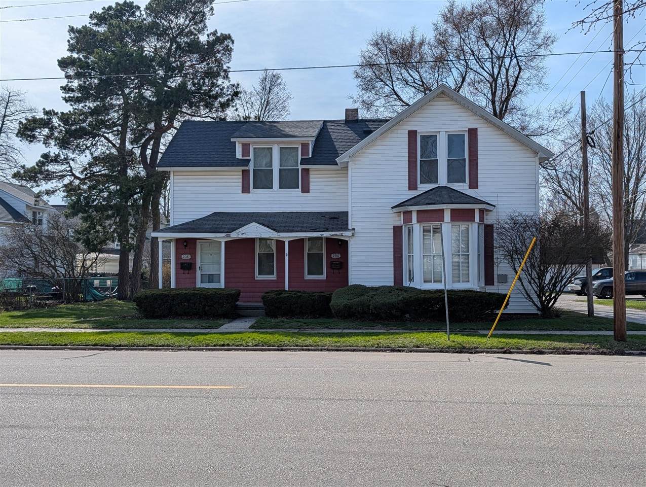 208 Washington - Photo 1